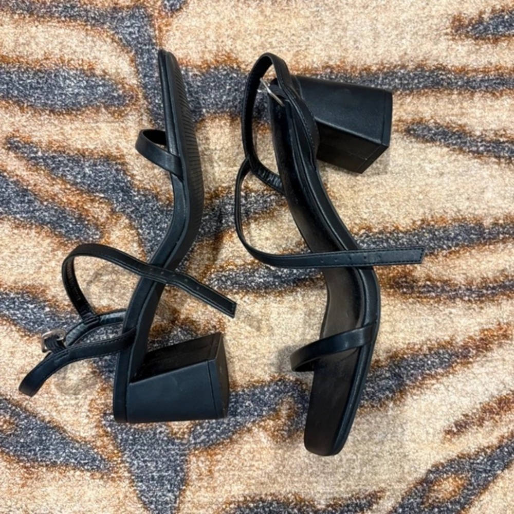 Elegant Black Women's Strappy Block Heels